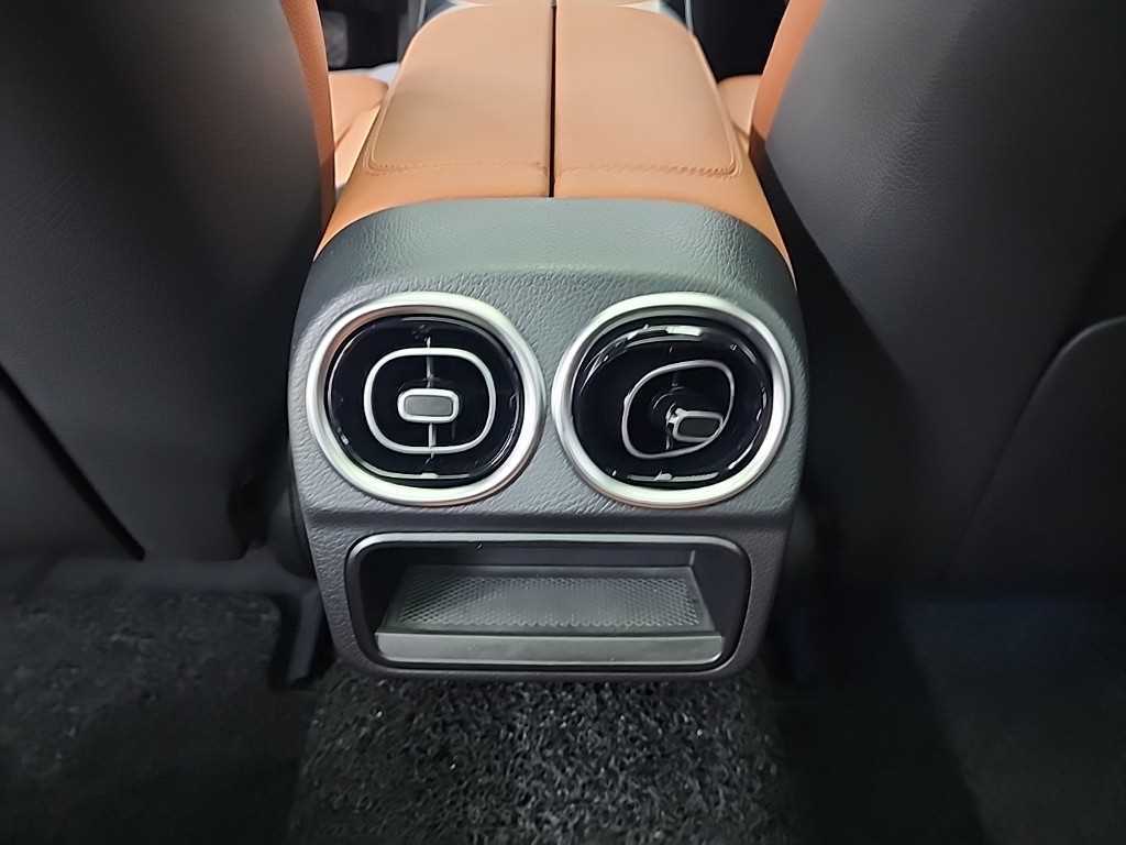 Mercedes Benz C Class 2024 Blanco - Importación desde Corea - HF Imports Iquique - Foto 13