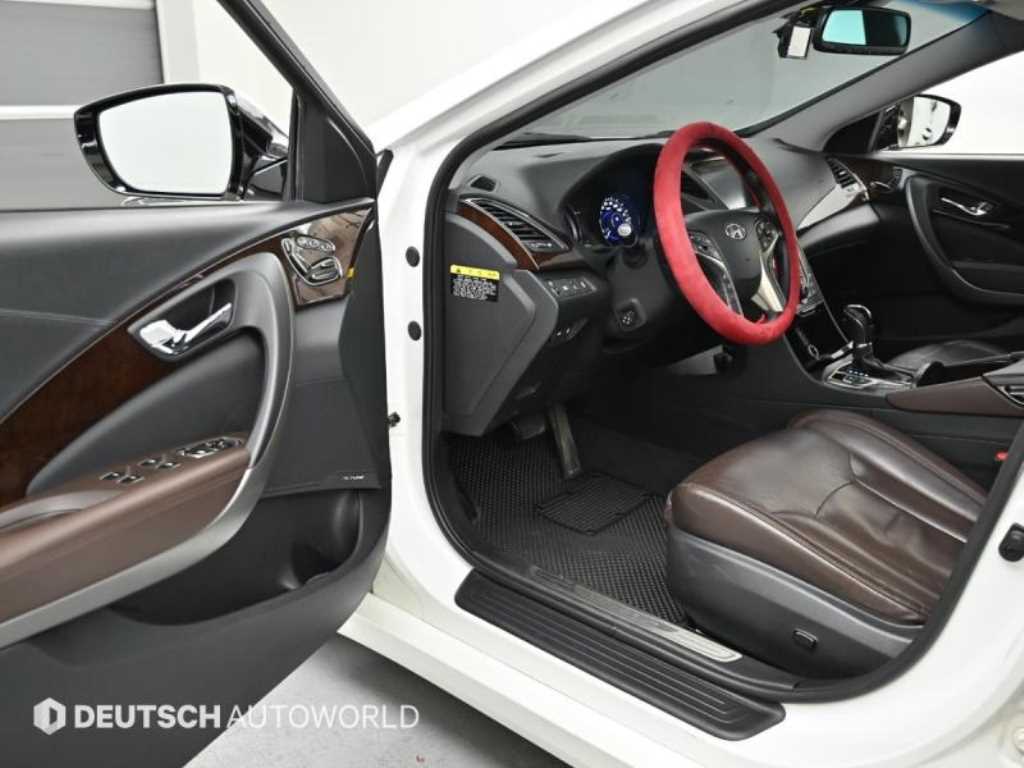 HYUNDAI Grandeur - Vista 11