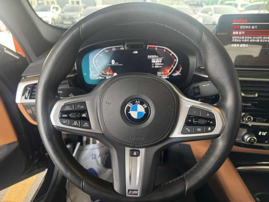 BMW 5 Series - Vista 5