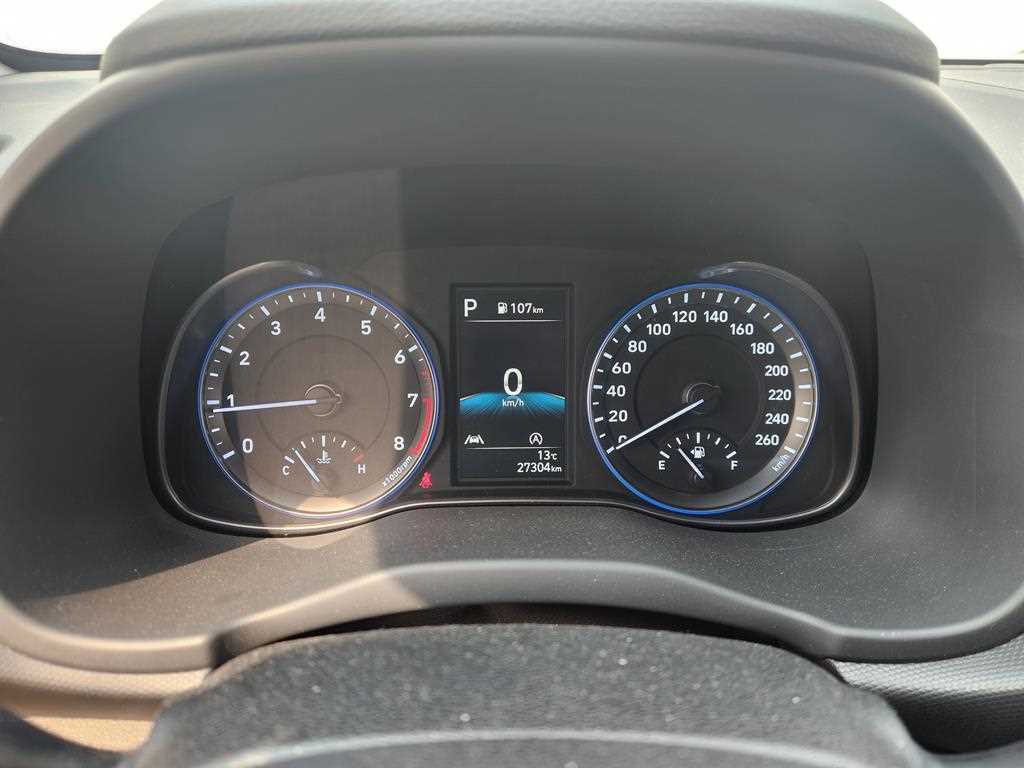 HYUNDAI Kona - Vista 6