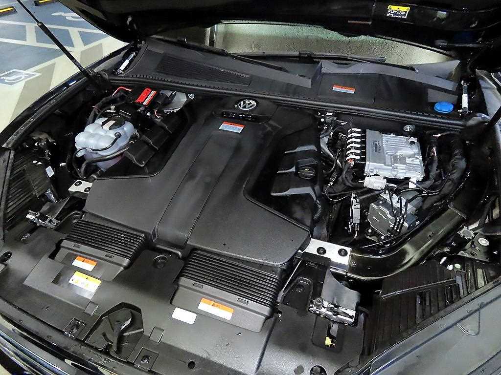 Volkswagen Touareg 2023 Negro - Importación desde Corea - HF Imports Iquique - Foto 19