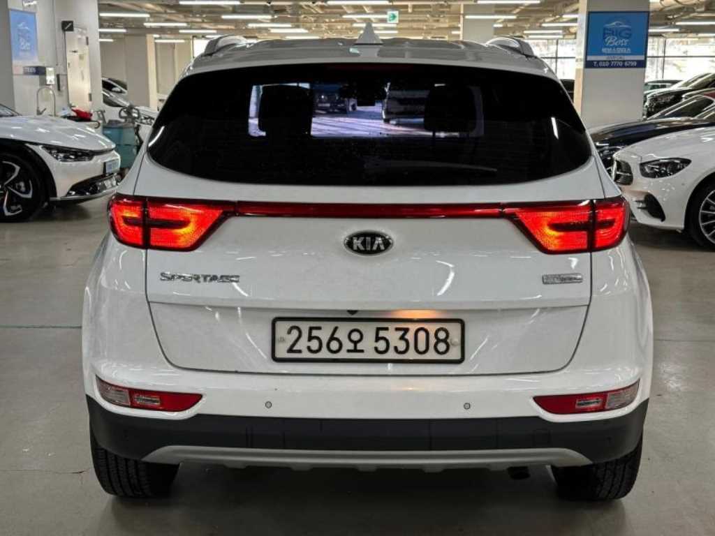 KIA Sportage - Vista 5