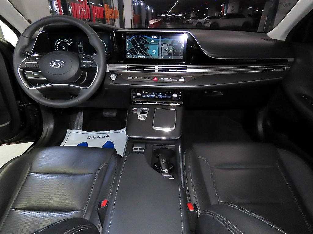 HYUNDAI Grandeur - Vista 10