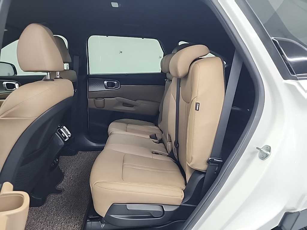 KIA Sorento - Vista 12
