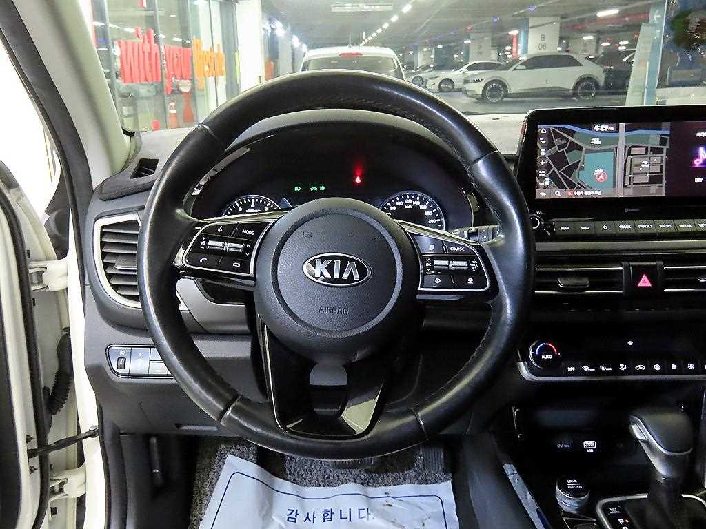 KIA Seltos - Vista 8