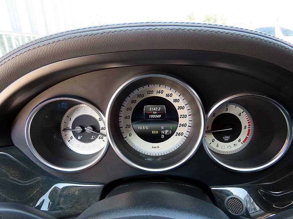 Mercedes Benz CLS Class - Vista 9