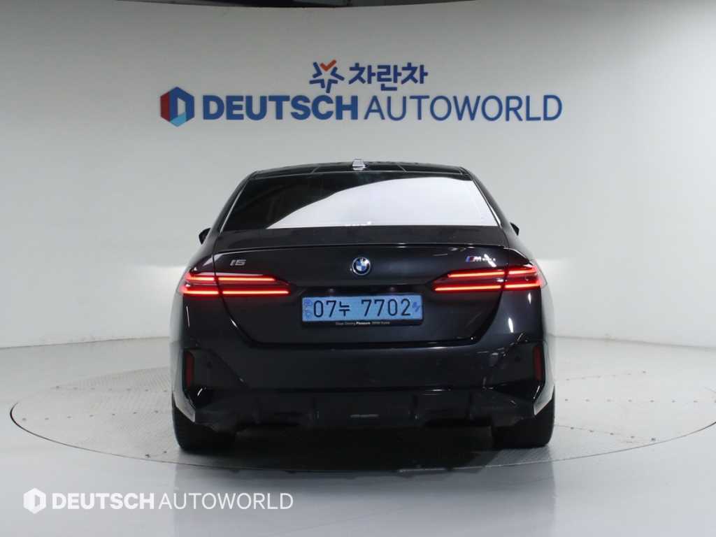 BMW i5 - Vista 4