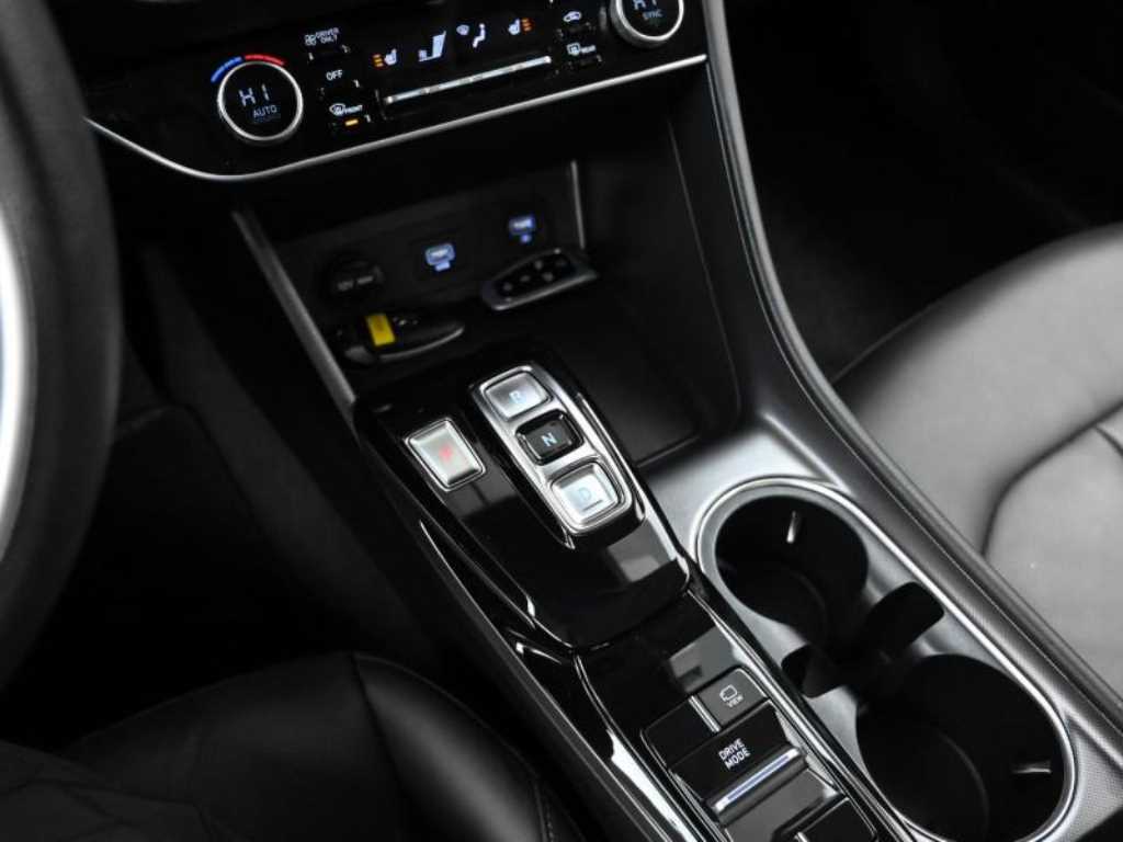 HYUNDAI Sonata - Vista 9