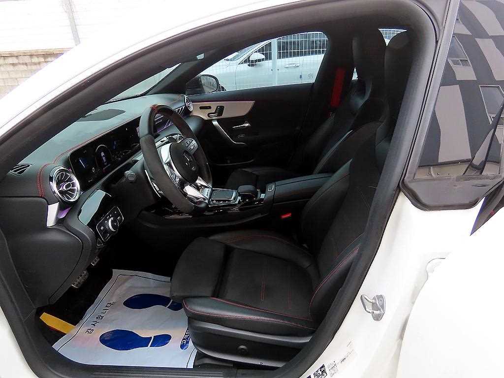 Mercedes Benz CLA Class - Vista 5