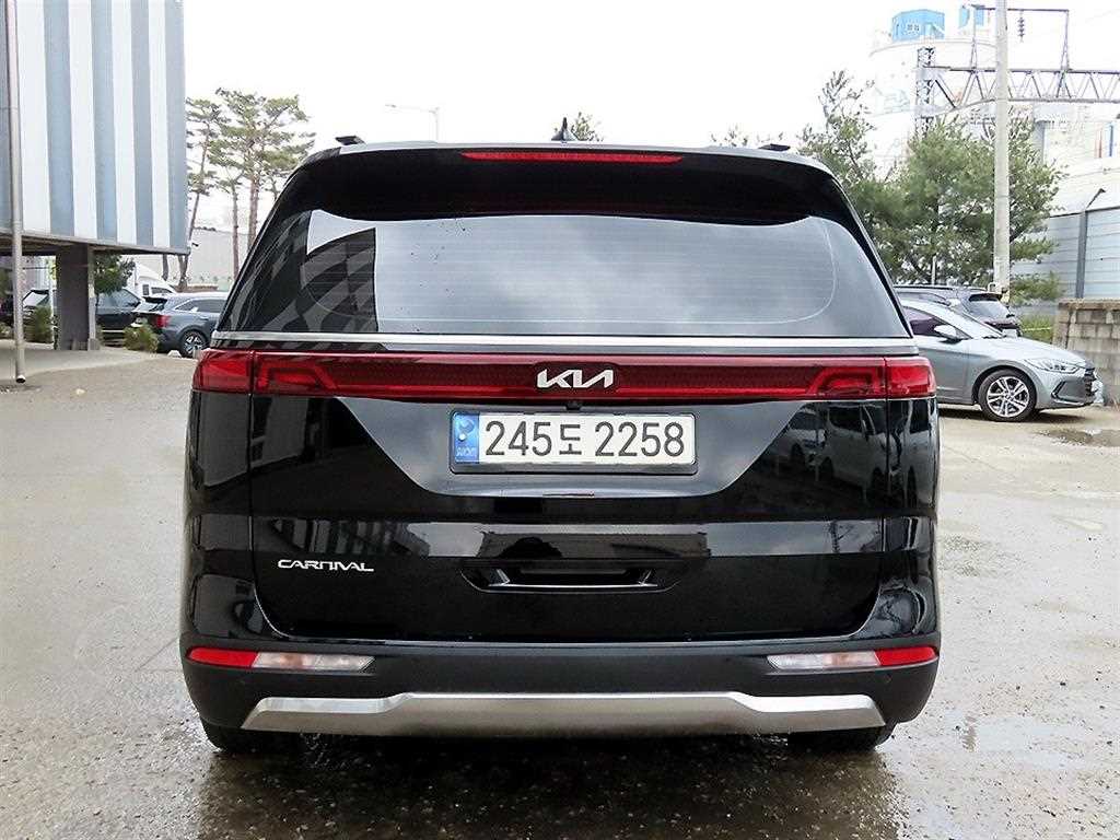 KIA Carnival - Vista 4