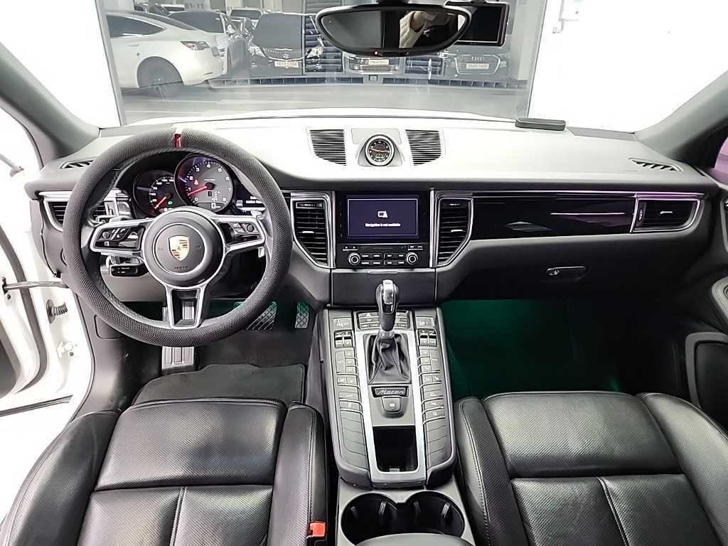 Porsche Macan - Vista 7