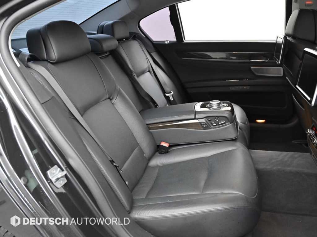 BMW 7 Series - Vista 12