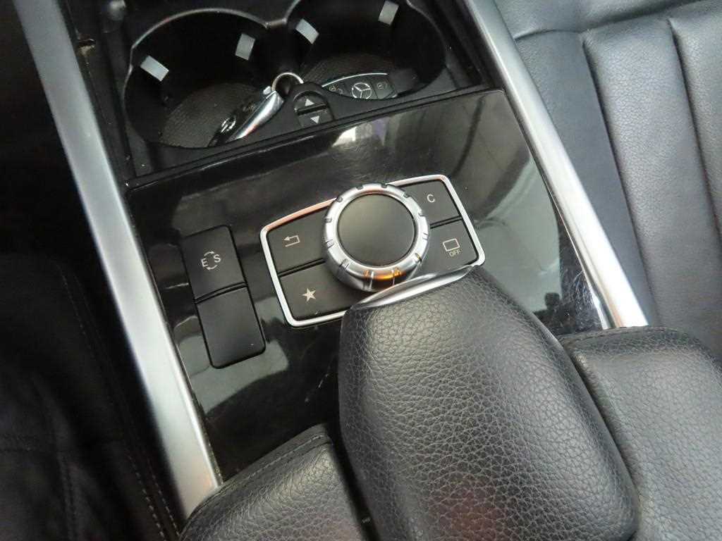 Mercedes Benz E class - Vista 12