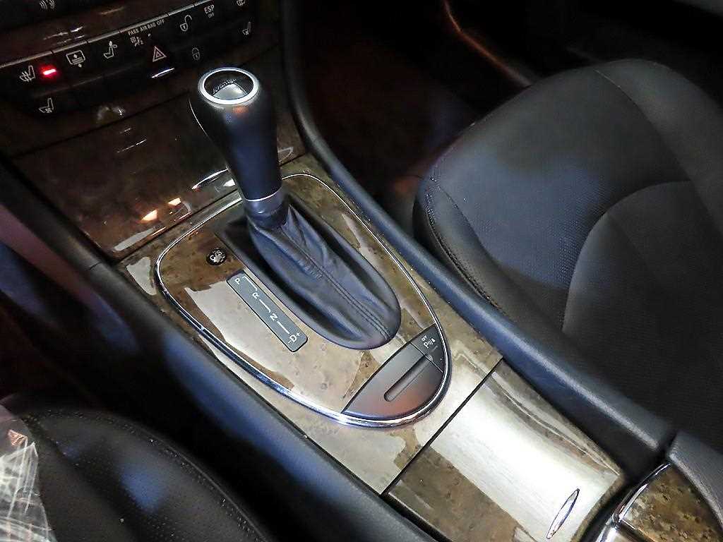 Mercedes Benz E class - Vista 12