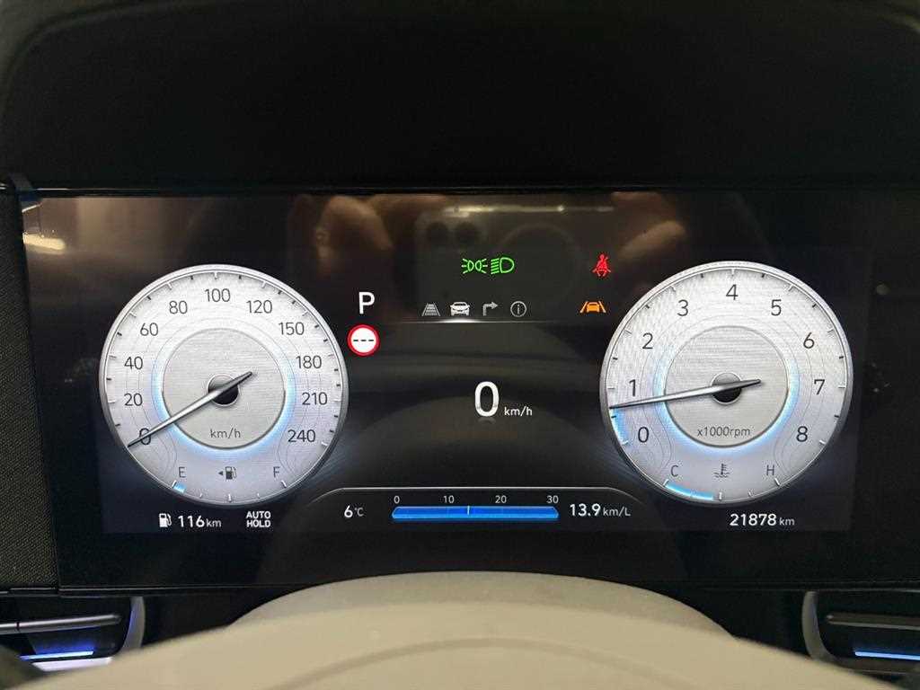 HYUNDAI Avante - Vista 10