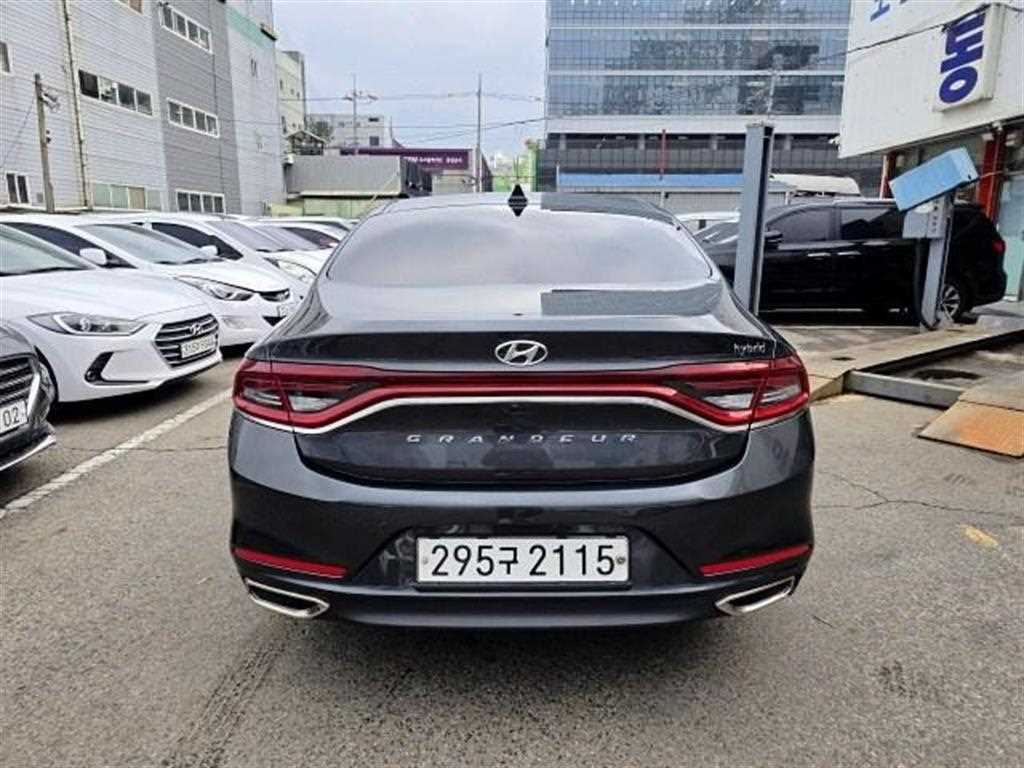 HYUNDAI Grandeur - Vista 3