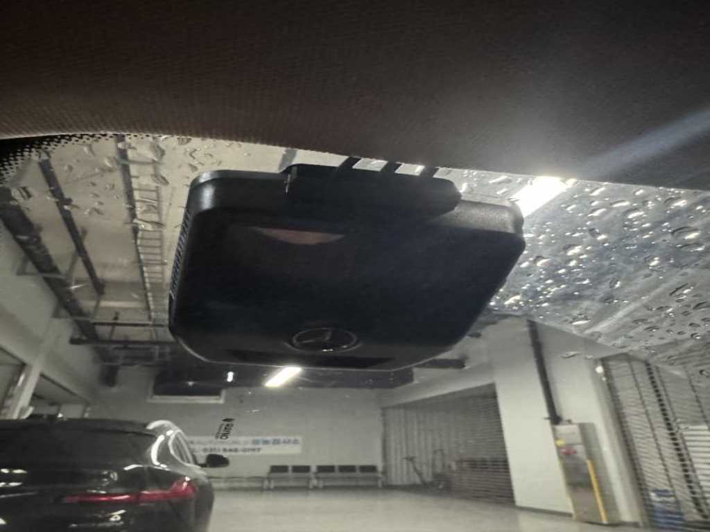 Mercedes Benz E class - Vista 9