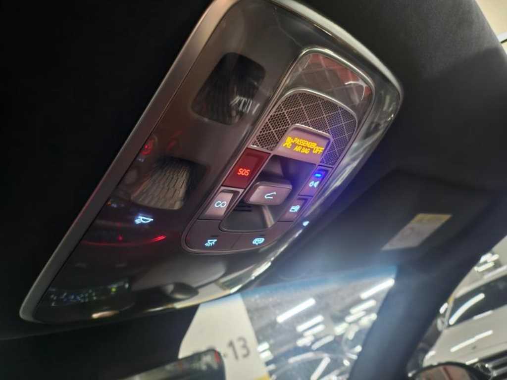 Genesis GV70 2023 Negro - Importación desde Corea - HF Imports Iquique - Foto 17