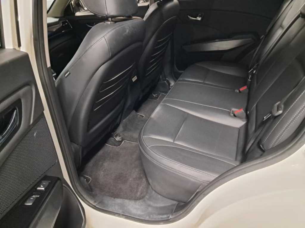 Ssangyong Tivoli 2022 Blanco - Importación desde Corea - HF Imports Iquique - Foto 17