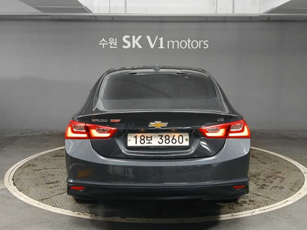 Chevrolet Malibu - Vista 5