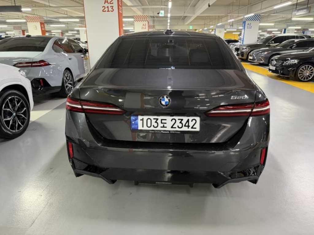 BMW 5 Series - Vista 2