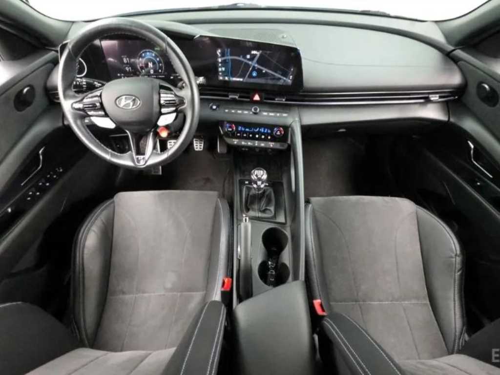 HYUNDAI Avante - Vista 7