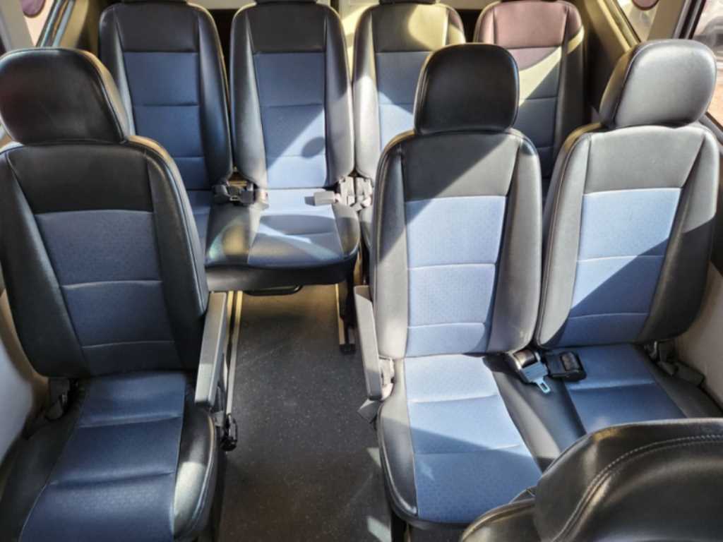 HYUNDAI Solati - Vista 8