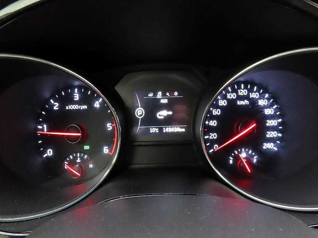 KIA Carnival - Vista 6