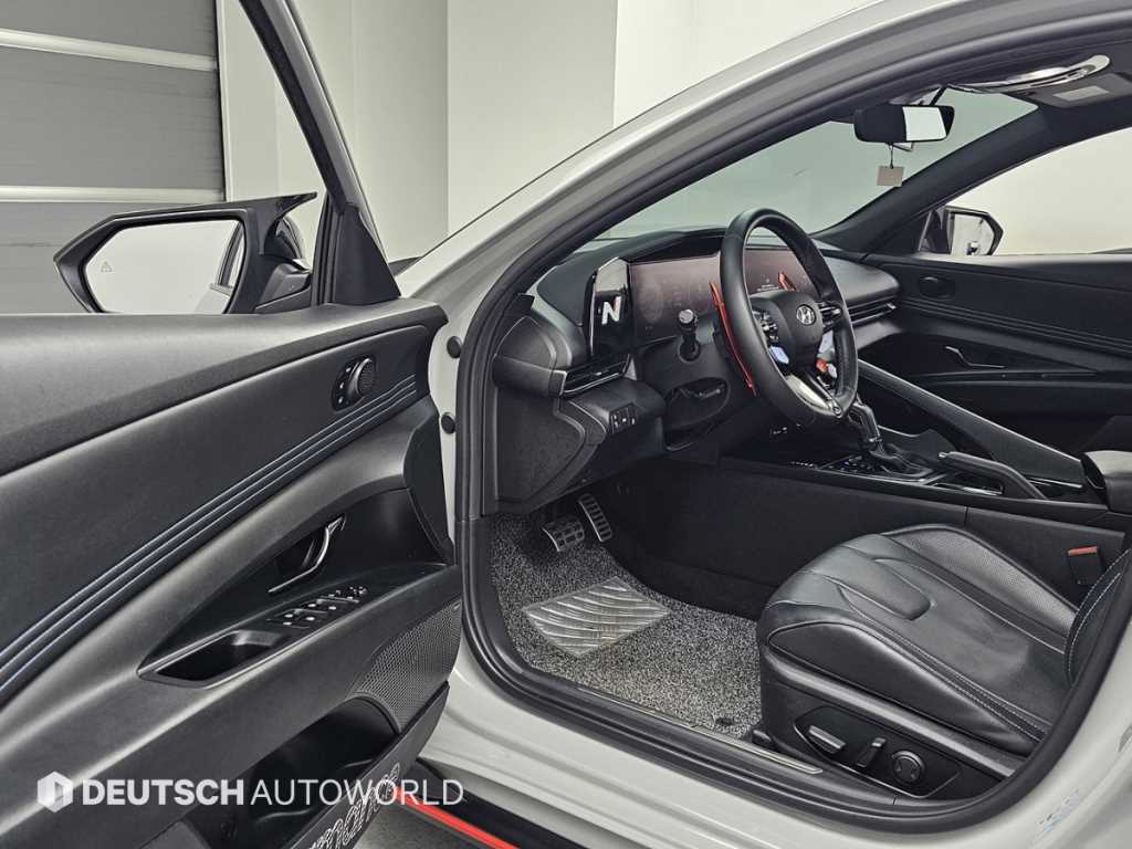 HYUNDAI Avante - Vista 11