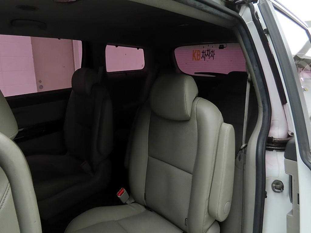 KIA Carnival 2016 Blanco - Importación desde Corea - HF Imports Iquique - Foto 15