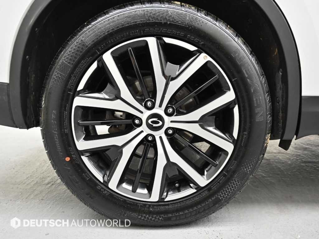 SAMSUNG QM6 - Vista 5