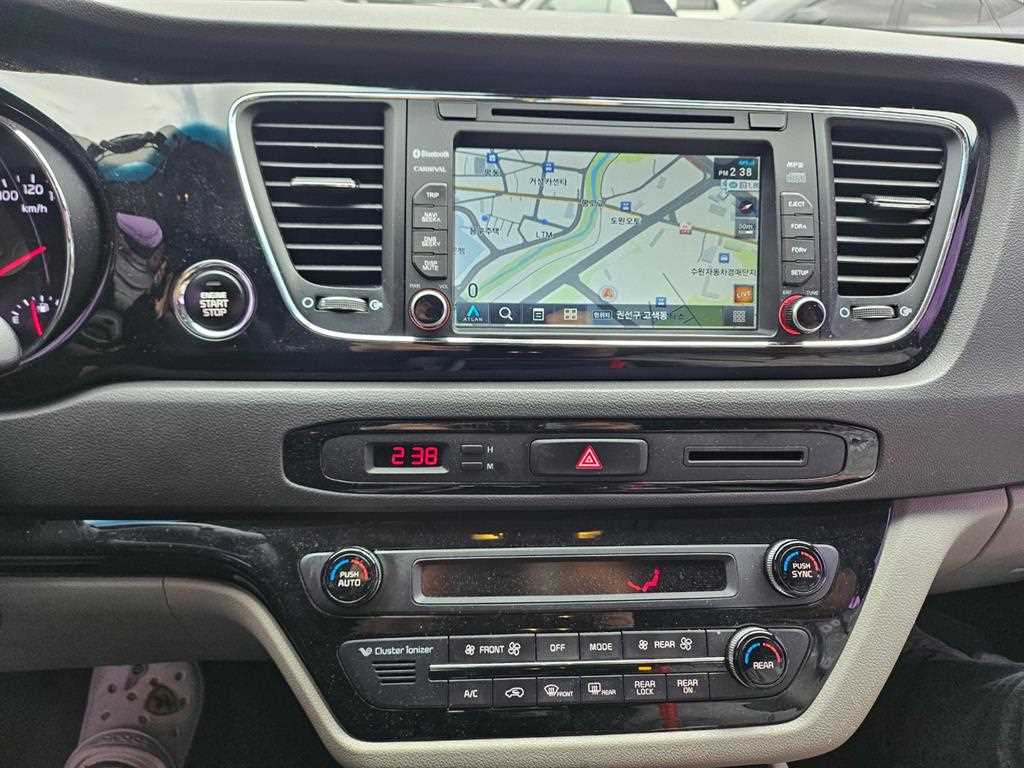 KIA Carnival 2016 Negro - Importación desde Corea - HF Imports Iquique - Foto 13