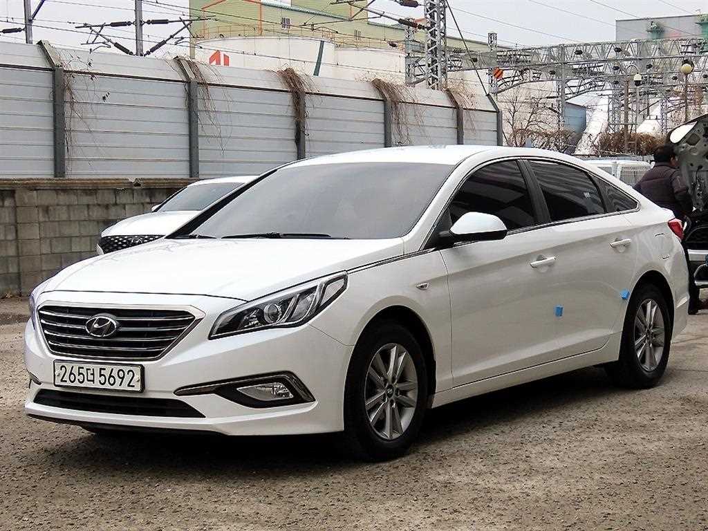 HYUNDAI Sonata - Vista 2