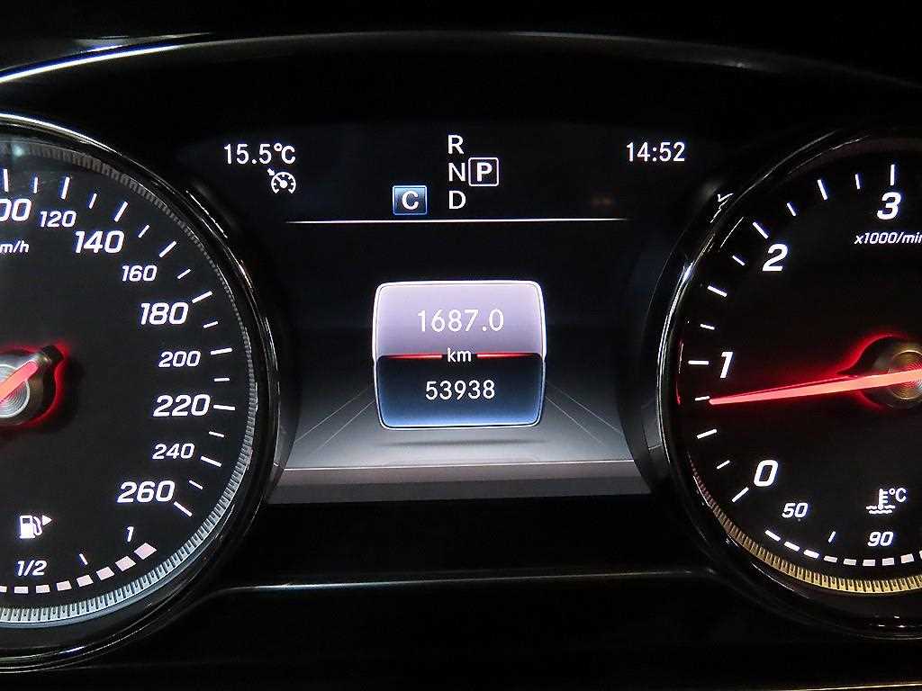 Mercedes Benz E class - Vista 9