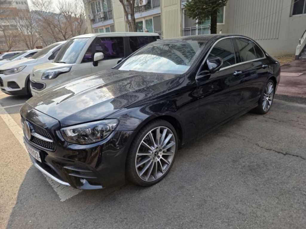 Mercedes Benz E class - Vista 3