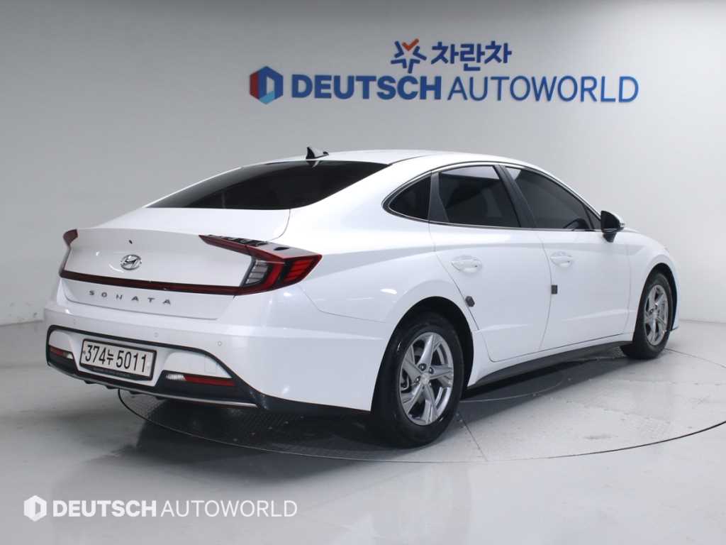 HYUNDAI Sonata - Vista 2