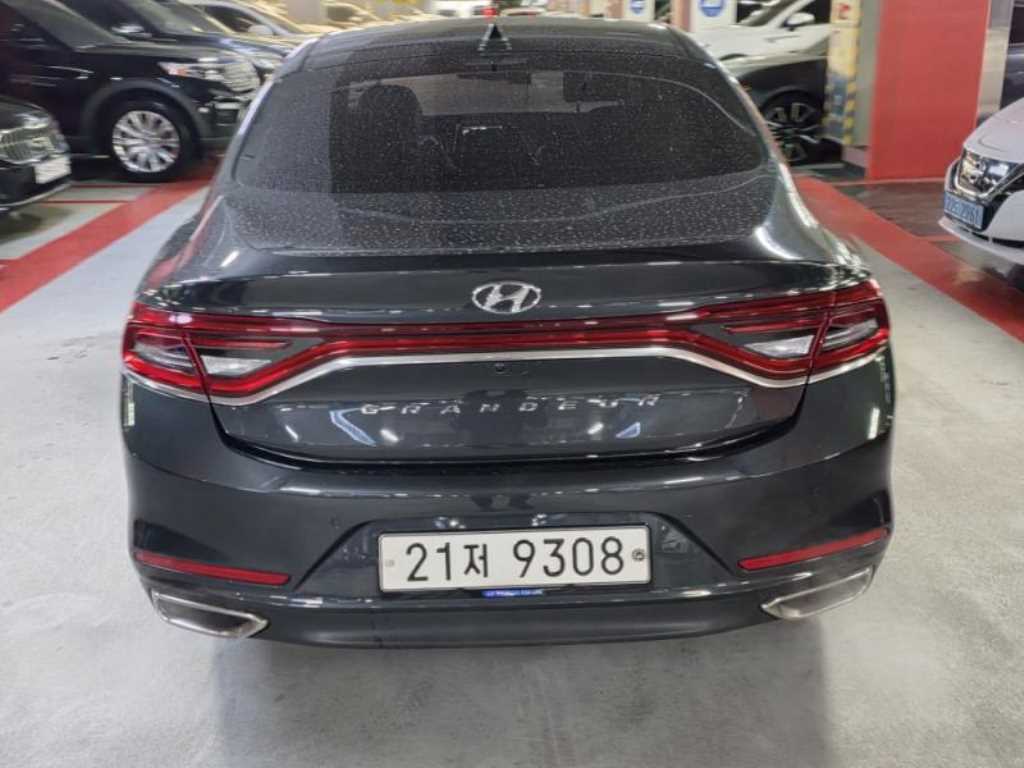 HYUNDAI Grandeur - Vista 3