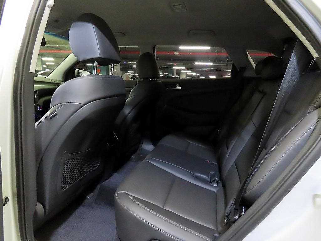 HYUNDAI Tucson - Vista 7