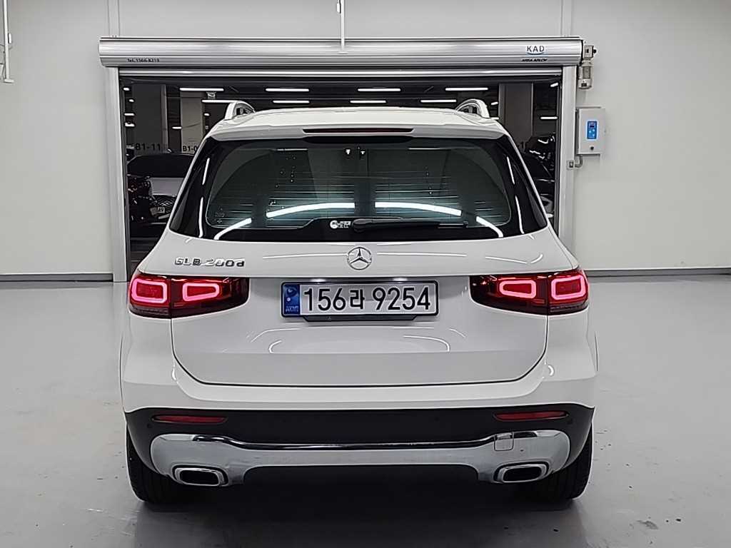 Mercedes Benz GLB Class - Vista 3