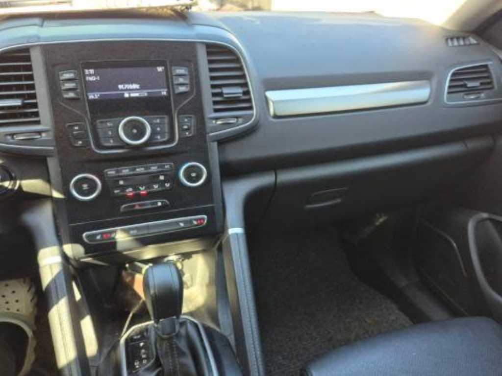 SAMSUNG QM6 - Vista 5