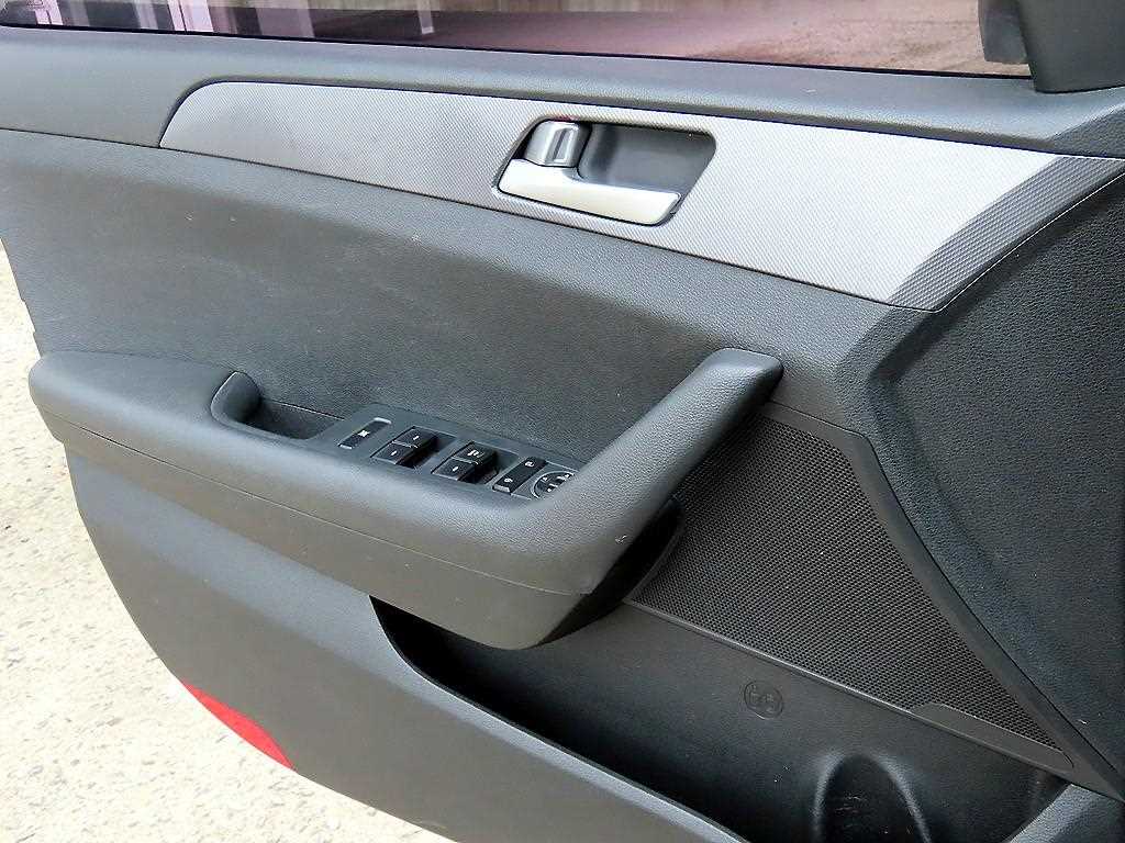 HYUNDAI Sonata - Vista 11