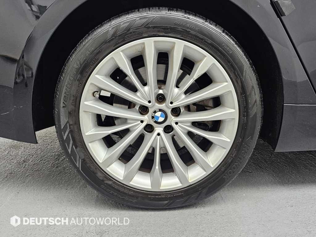 BMW 5 Series - Vista 5