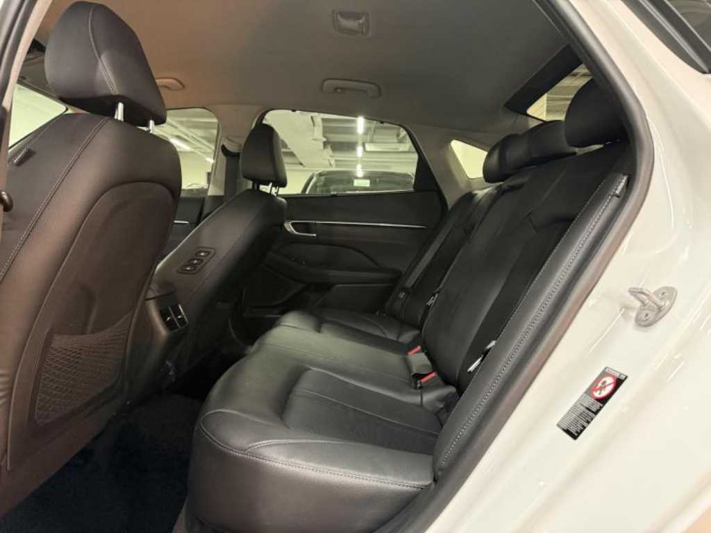 HYUNDAI Sonata - Vista 9