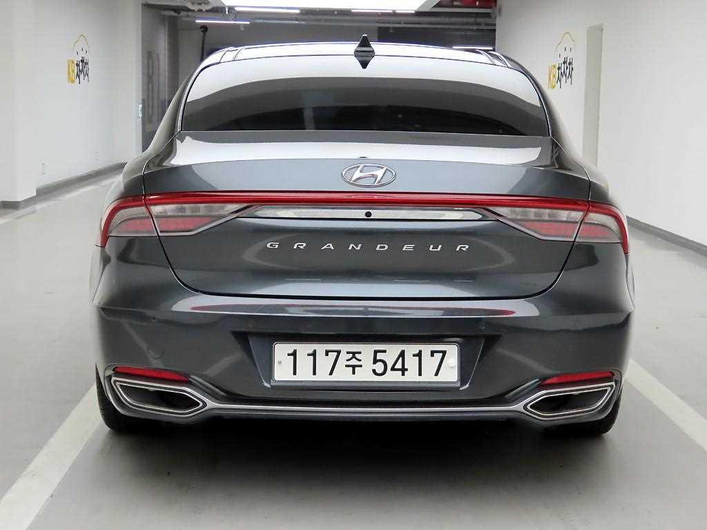 HYUNDAI Grandeur - Vista 3