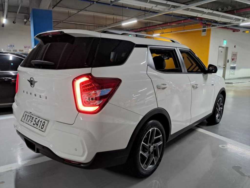Ssangyong Tivoli - Vista 4