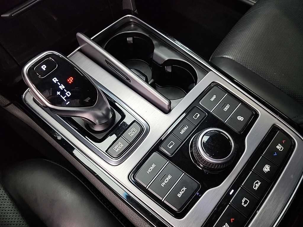 HYUNDAI Equus - Vista 8