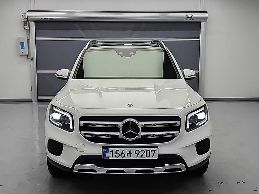 Mercedes Benz GLB Class - Vista 2