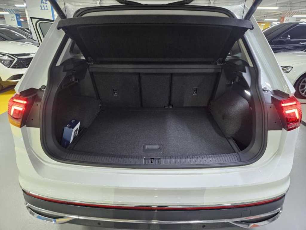 Volkswagen Tiguan - Vista 11