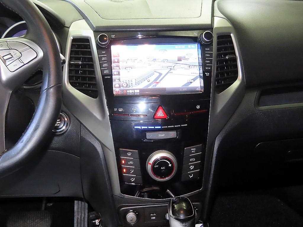 Ssangyong Tivoli - Vista 11