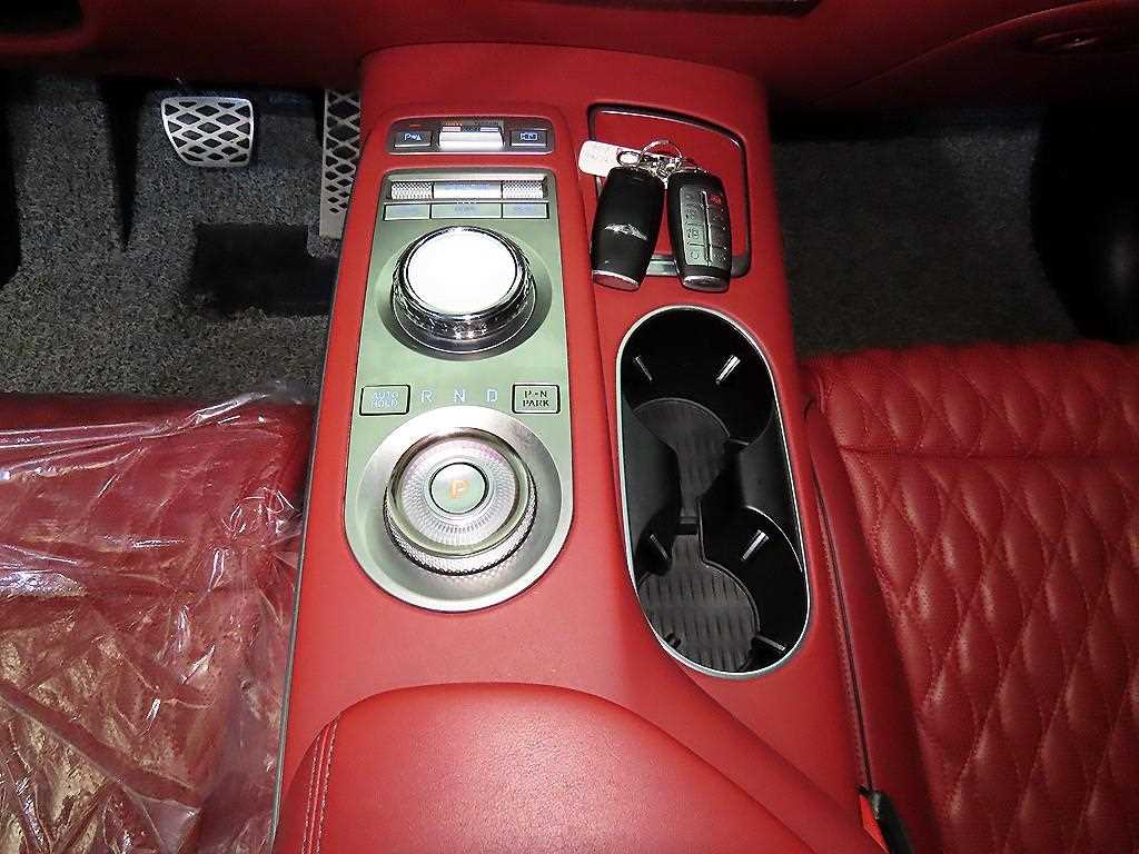 Genesis GV70 - Vista 12